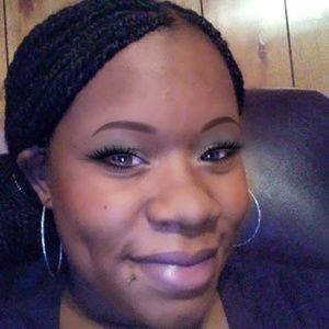 Meet your Posher, Danisha